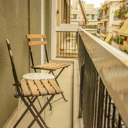 Neighborly Nest - Apartment In The Heart Of Атина Екстериор снимка